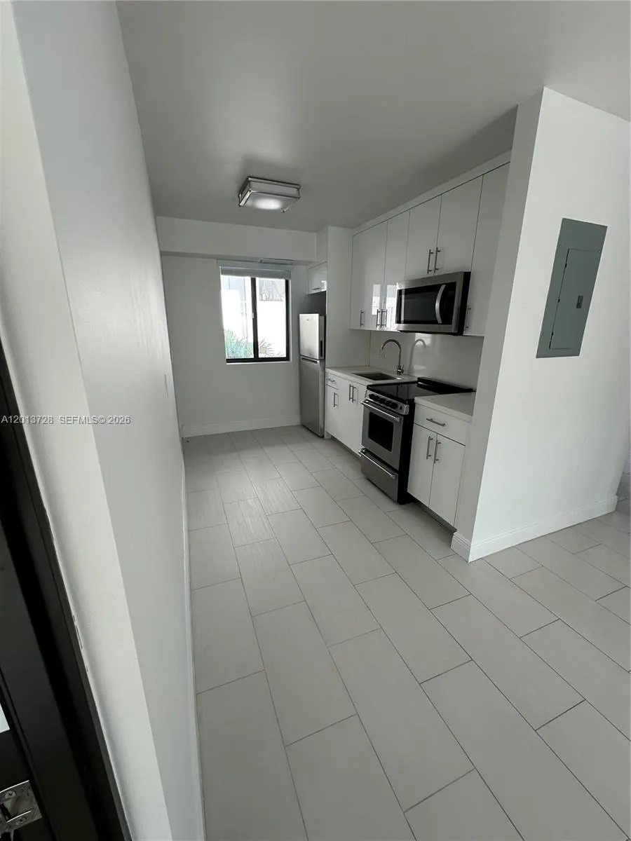 536 SW 7th St # 6, Miami FL 33130