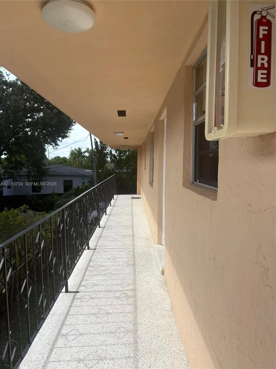 6373 SW 8th St # 5, Miami FL 33144