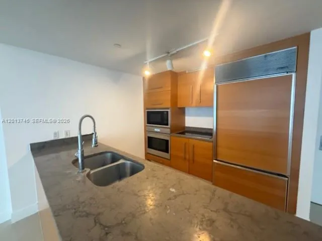 475 Brickell Ave # 2411, Miami FL 33131