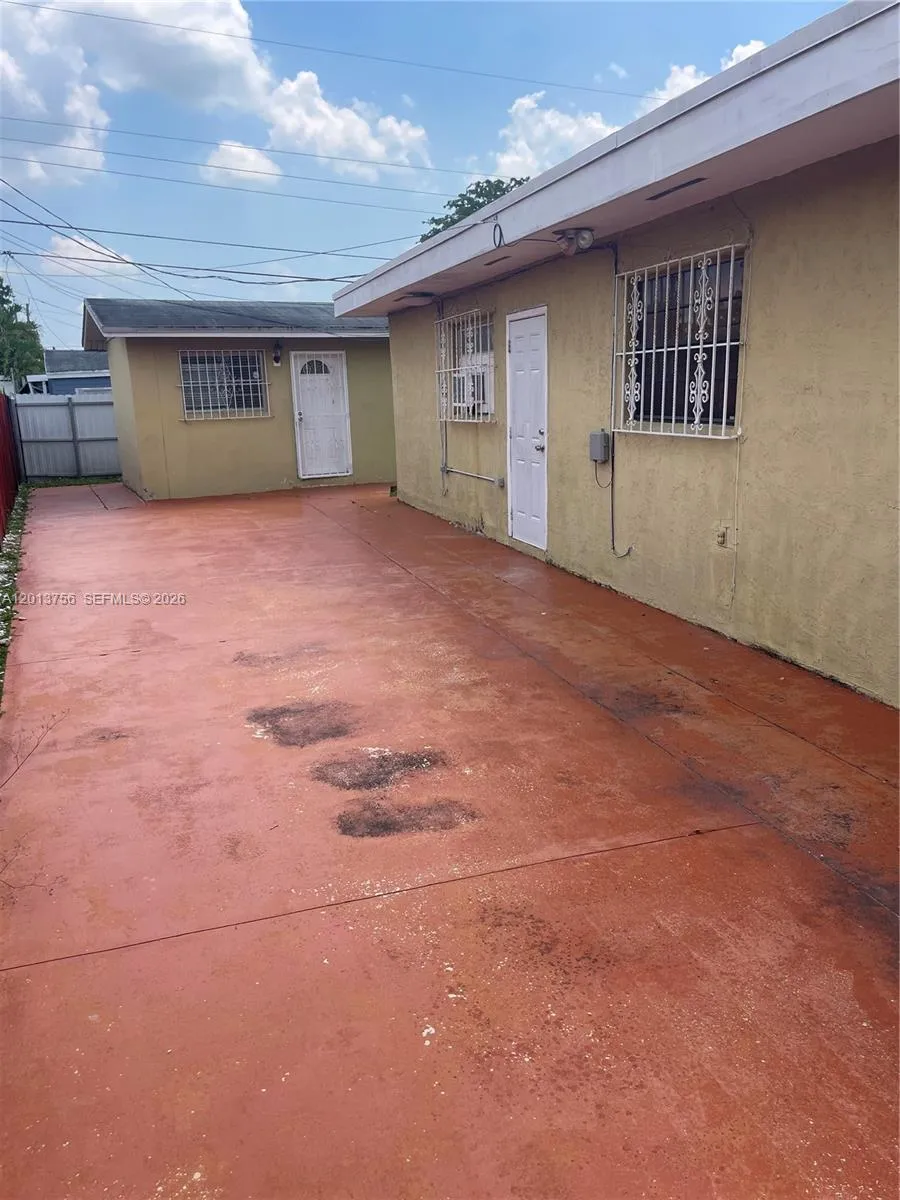 4115 SW 108th Ave # A, Miami FL 33165