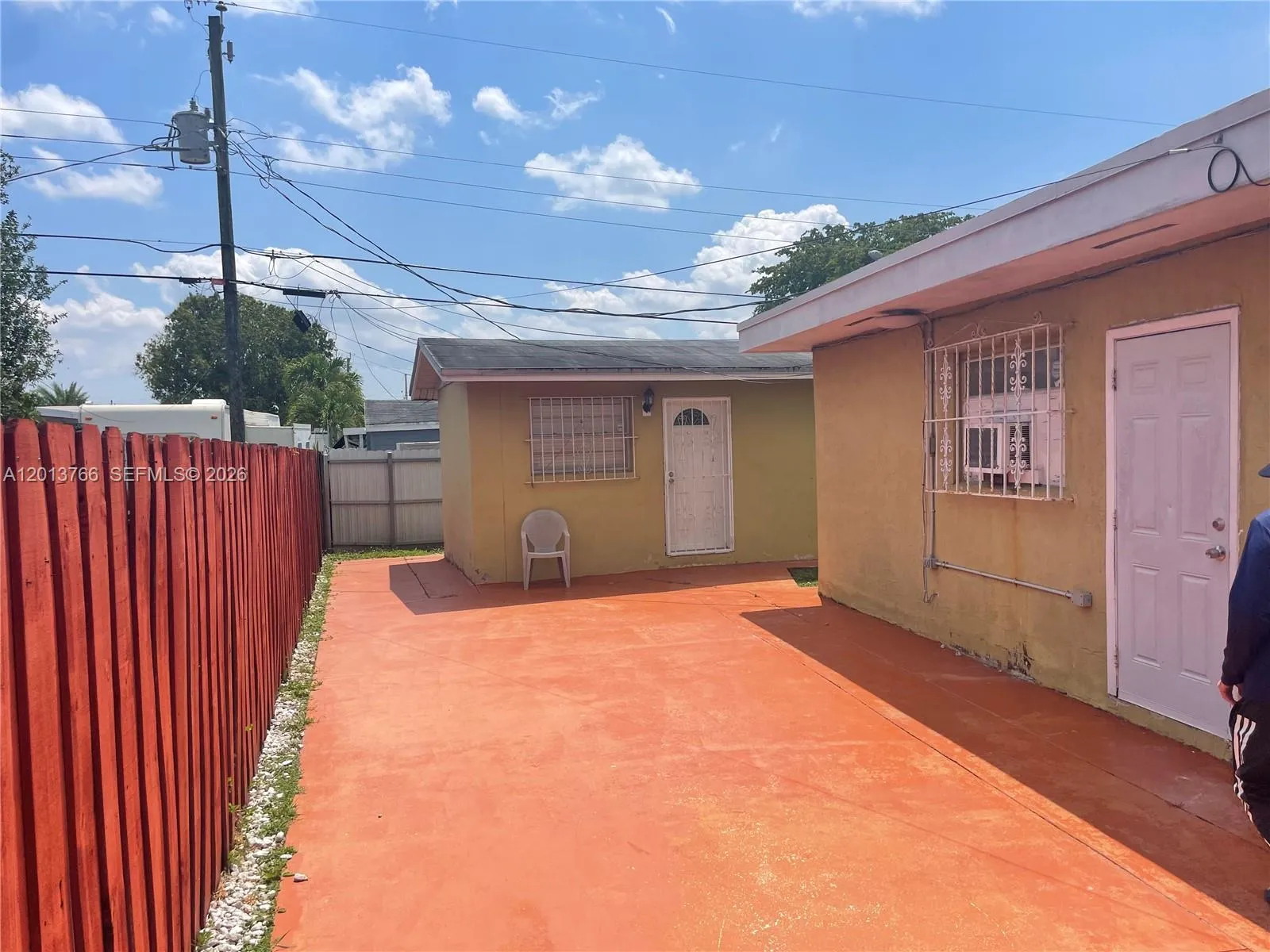 4115 SW 108th Ave # B, Miami FL 33165