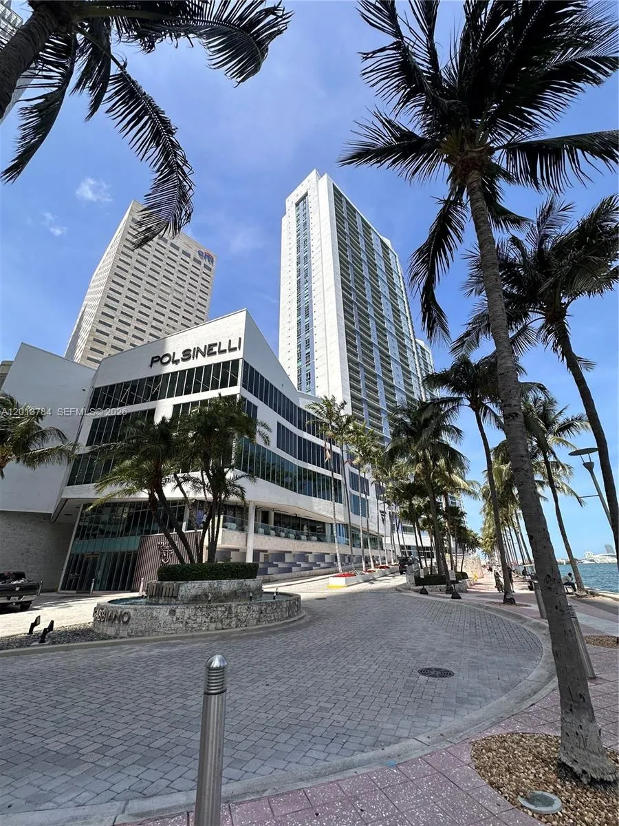 325 S Biscayne Blvd # 2215, Miami FL 33131