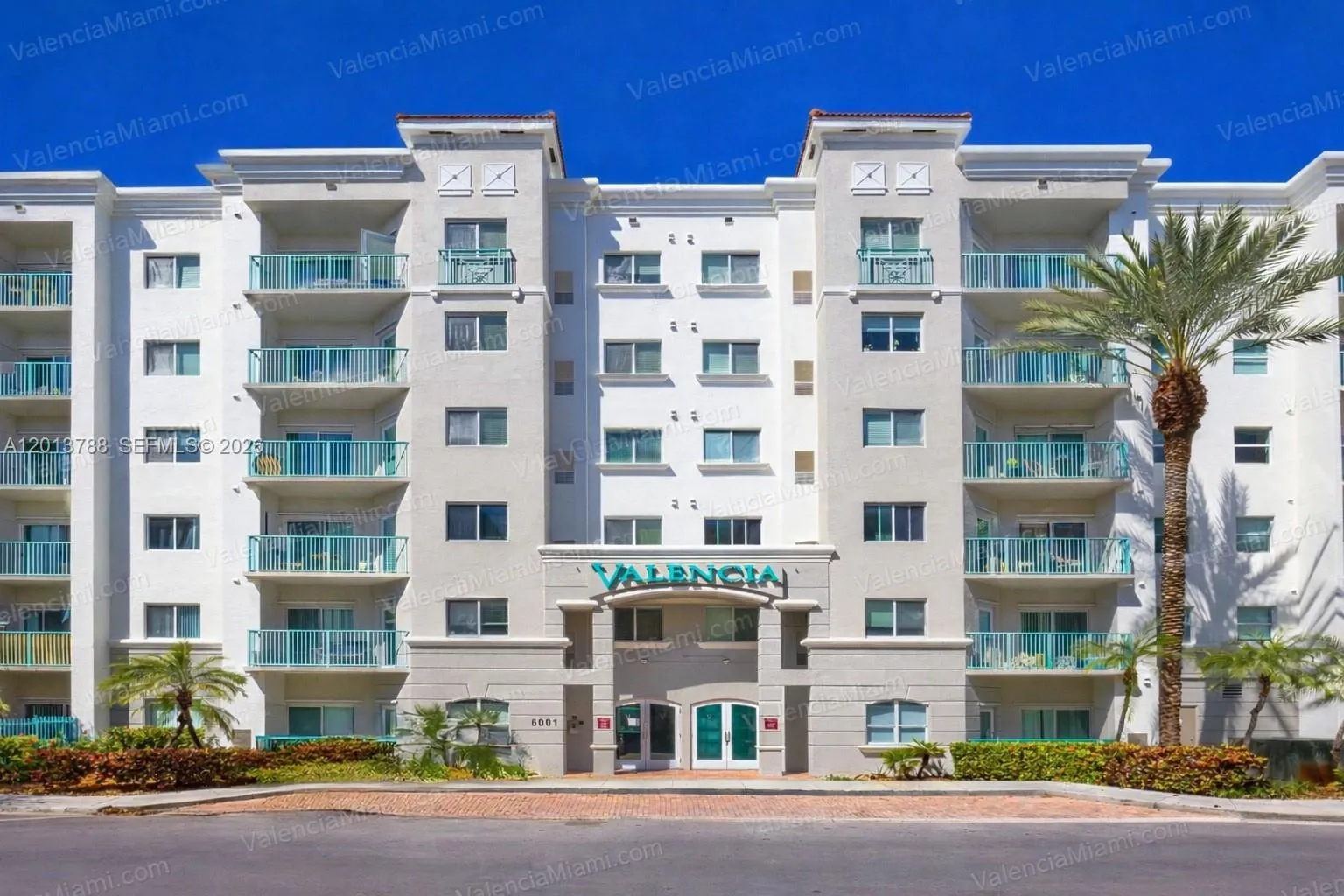 6001 SW 70th St # 208, South Miami FL 33143