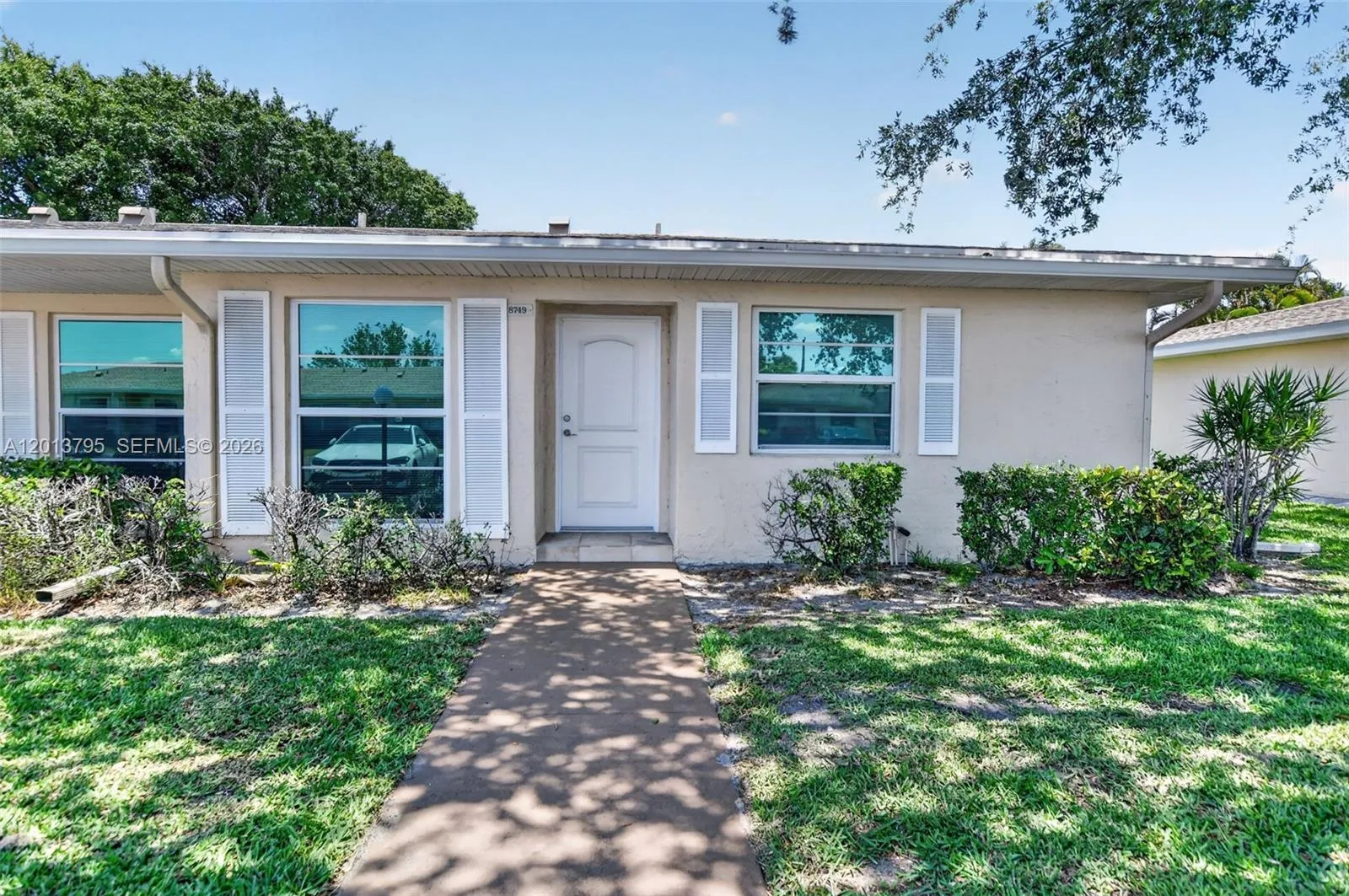 8749 Belle Aire Dr, Boca Raton FL 33433