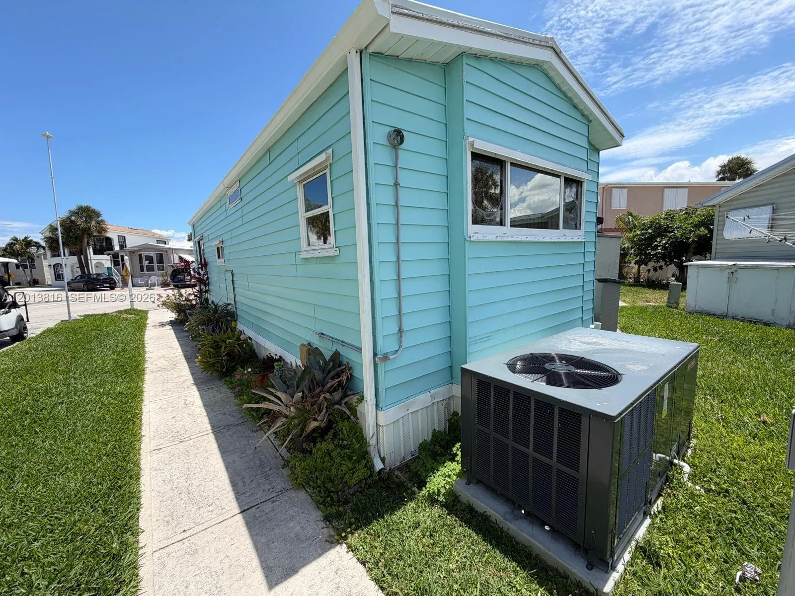 979 Nettles Blvd, Jensen Beach FL 34957
