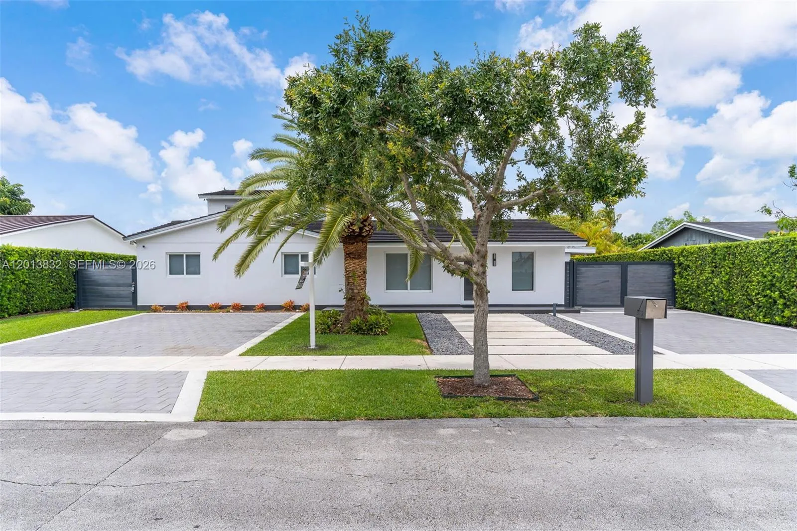 3112 Village Green Dr, Miami FL 33175