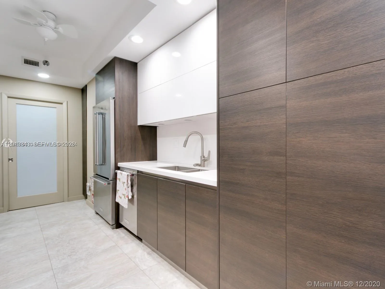 21150 Point Pl # 405, Aventura FL 33180