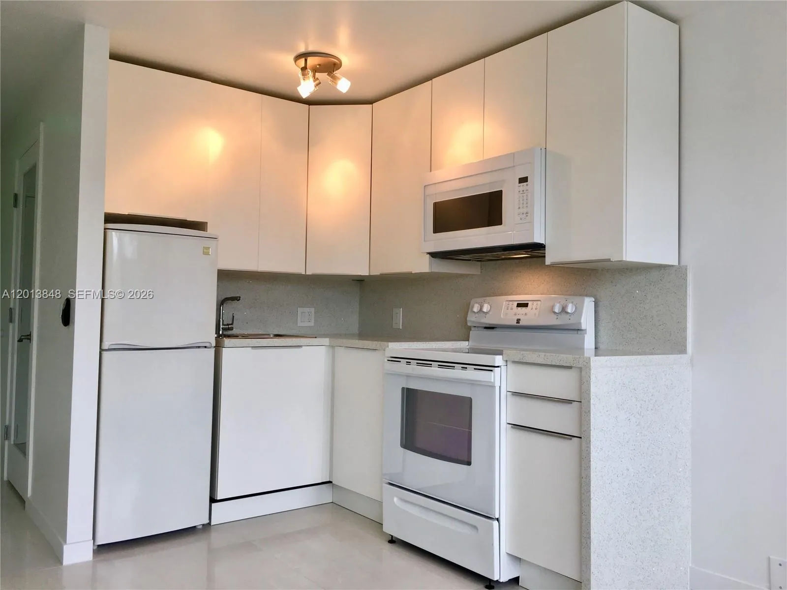 6484 Indian Creek Dr # 205, Miami Beach FL 33141