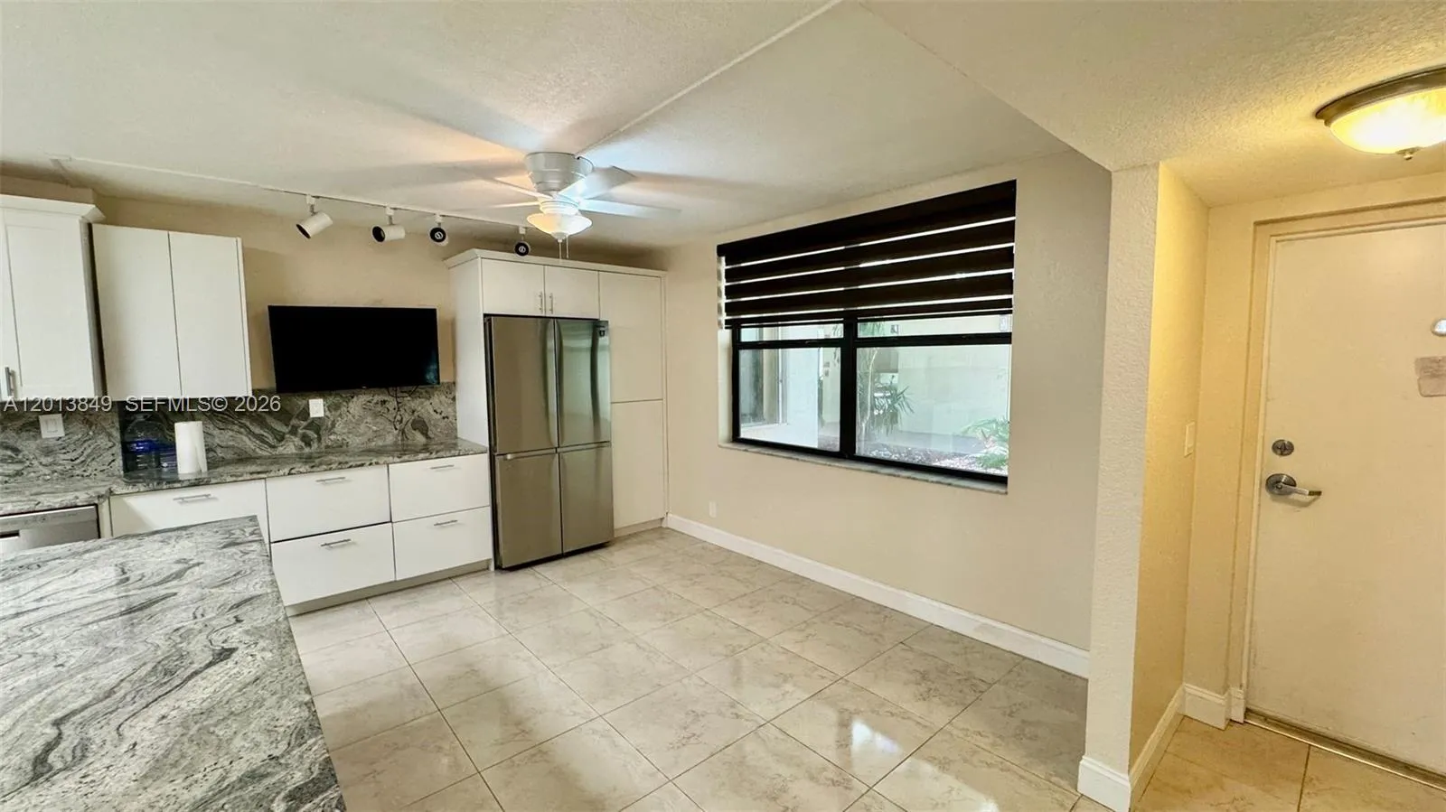 3 bedroom 2 bath for sale at 20381 NE 30th Ave # 7, Aventura FL 33180
