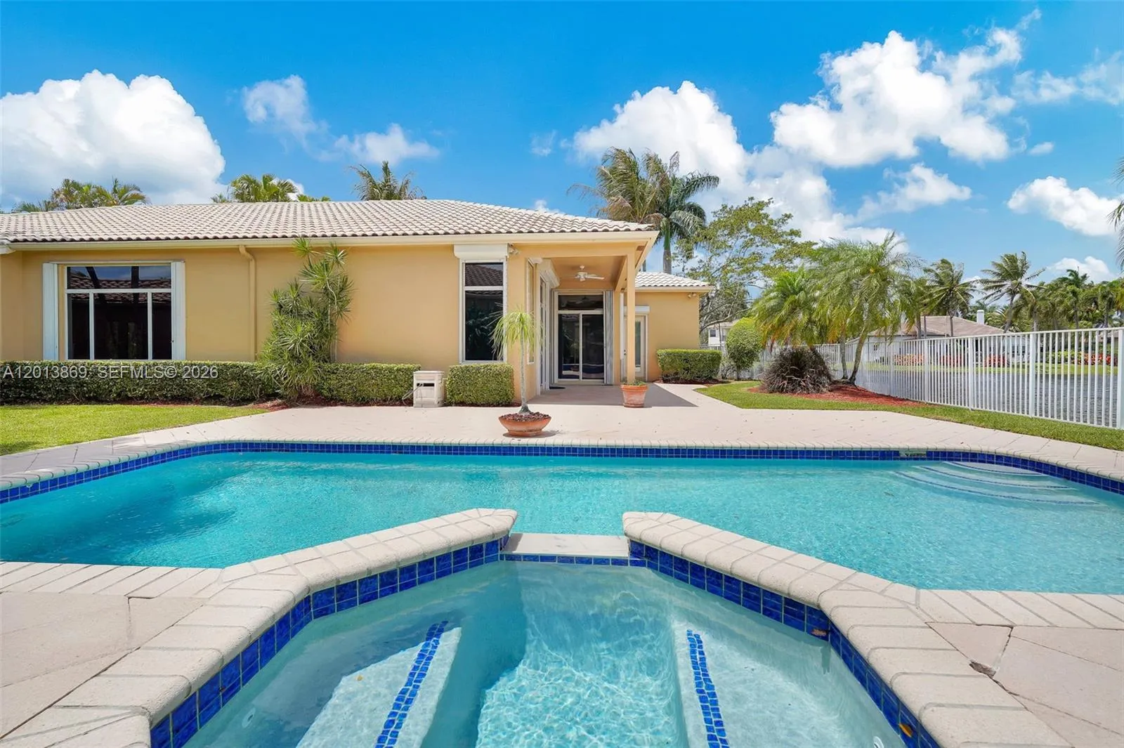 2456 Bay Isle Court, Weston FL 33327