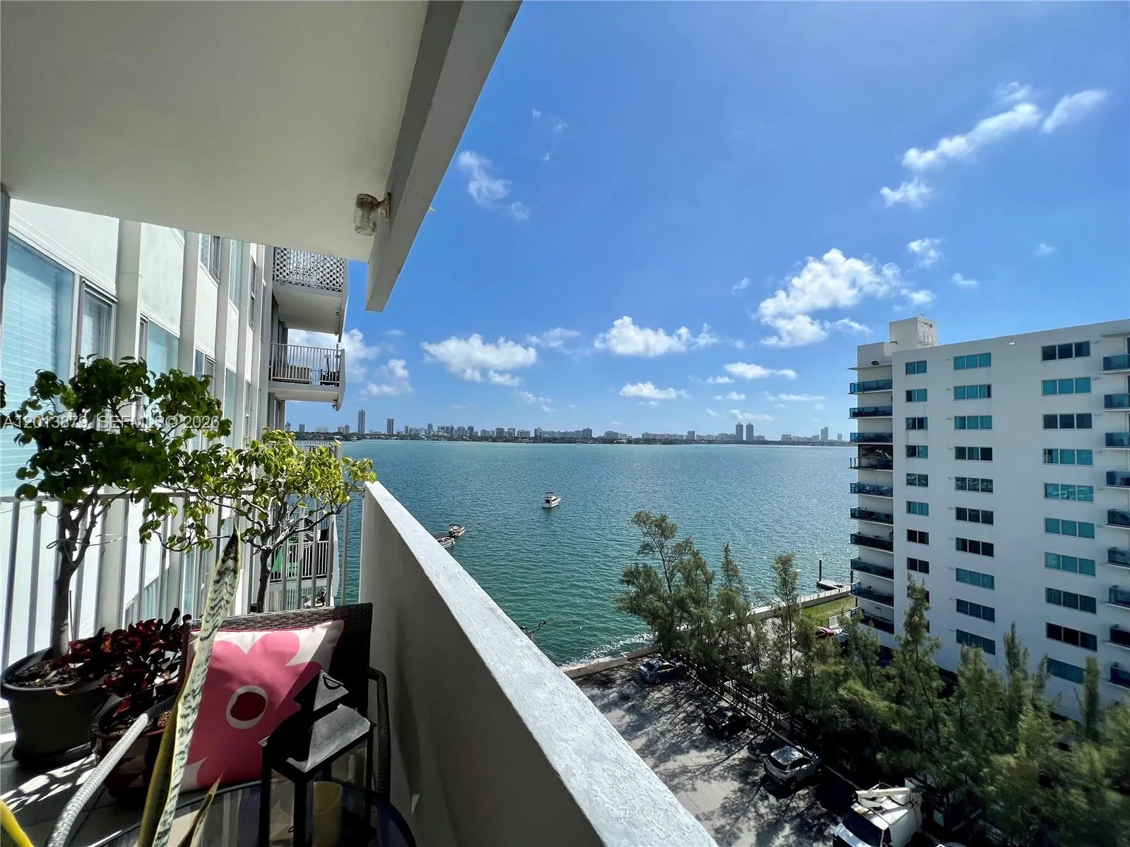 7545 E Treasure Dr # 8I, North Bay Village FL 33141