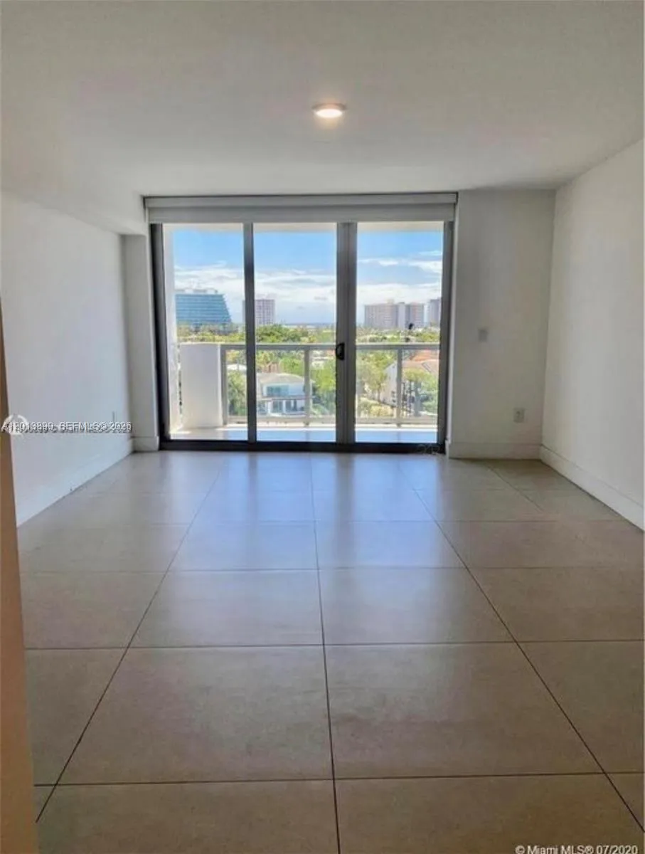 9261 E Bay Harbor Dr # 704, Bay Harbor Islands FL 33154