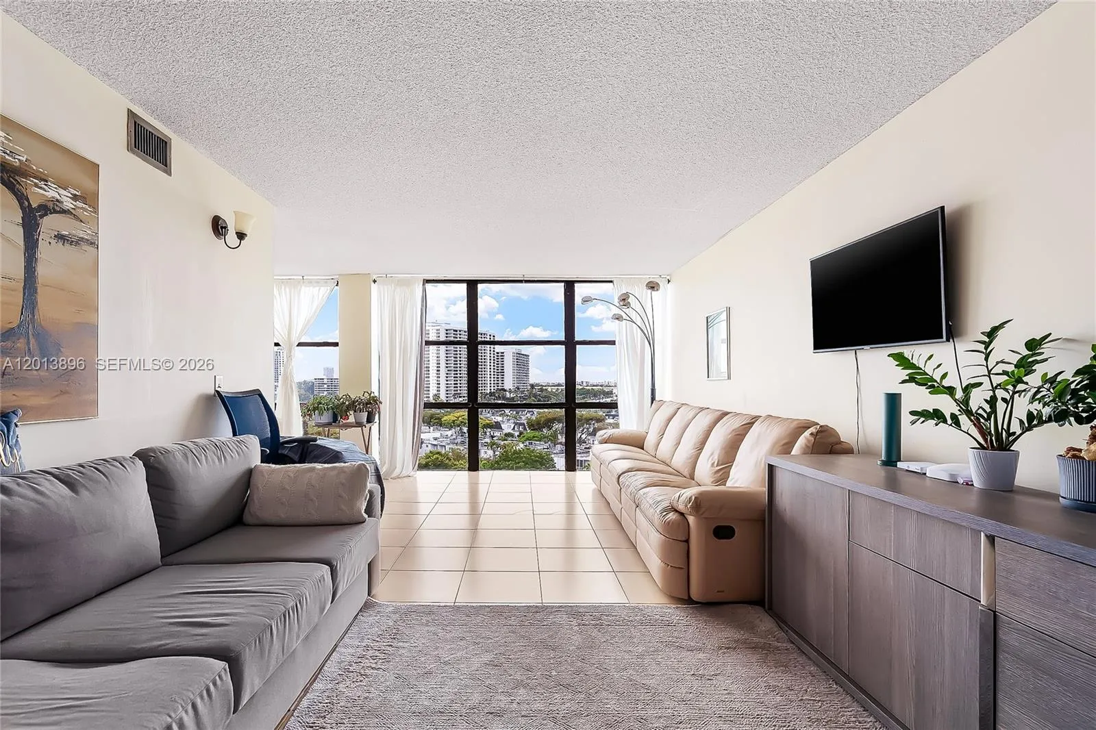 800 Parkview Dr # 901, Hallandale Beach FL 33009
