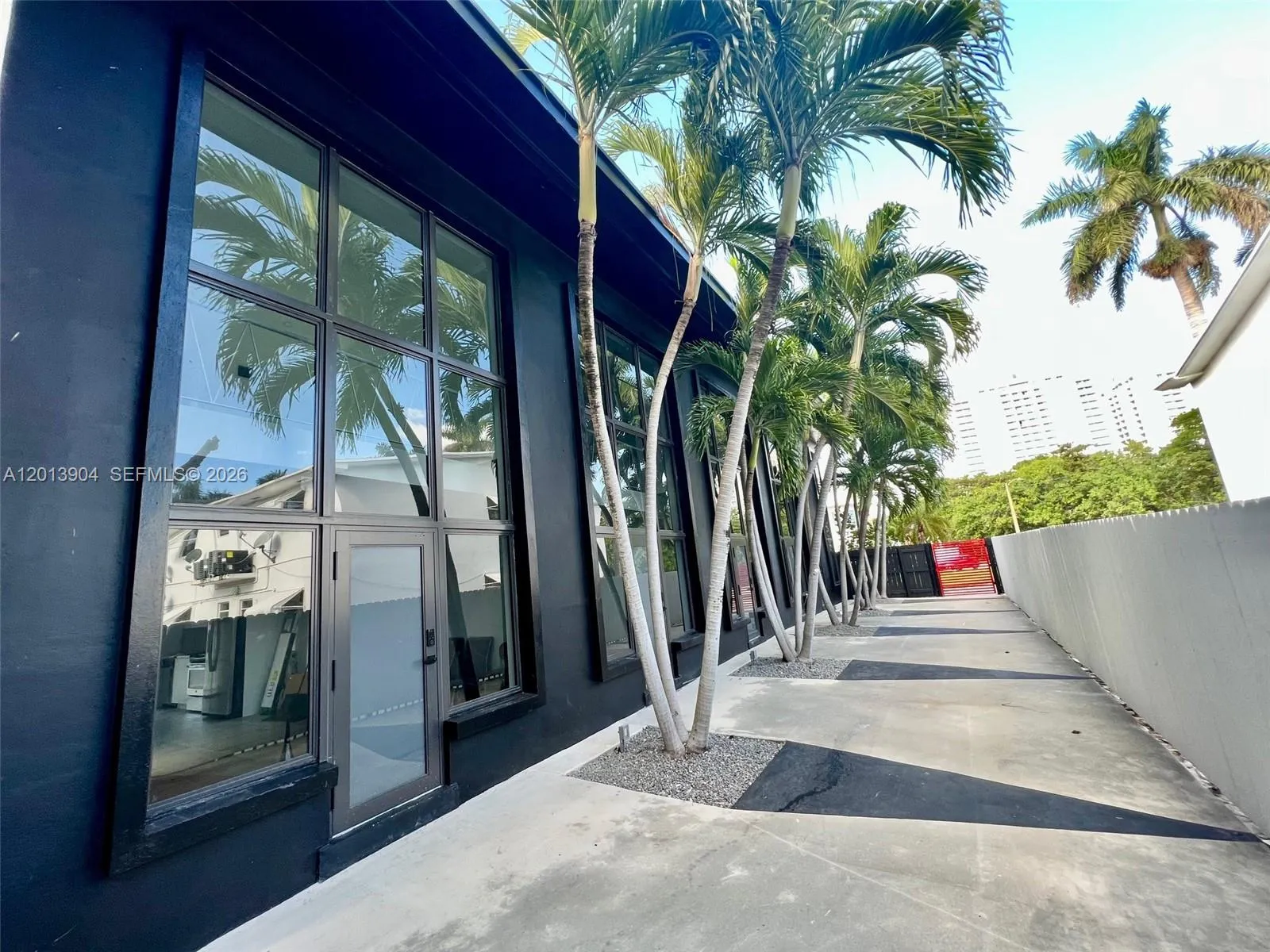 1040 NE 78th St Rd # 1, Miami FL 33138