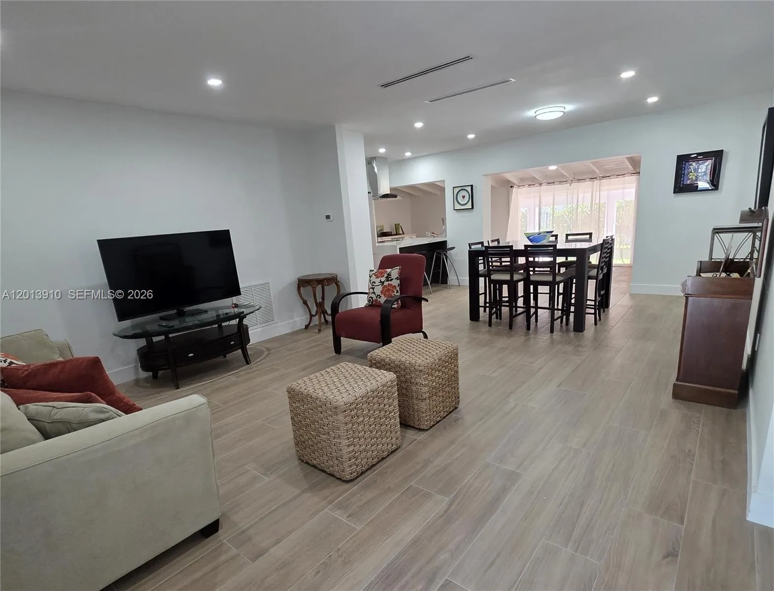 1015 Pizarro St, Coral Gables FL 33134