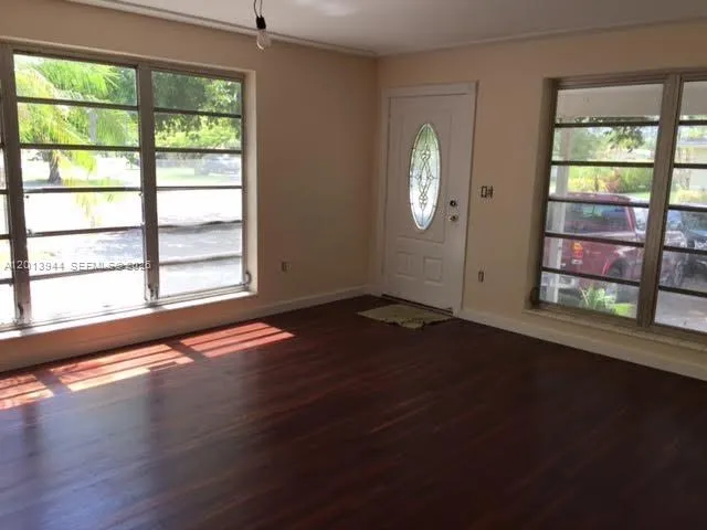 335 NE 114th St # 1, Miami FL 33161