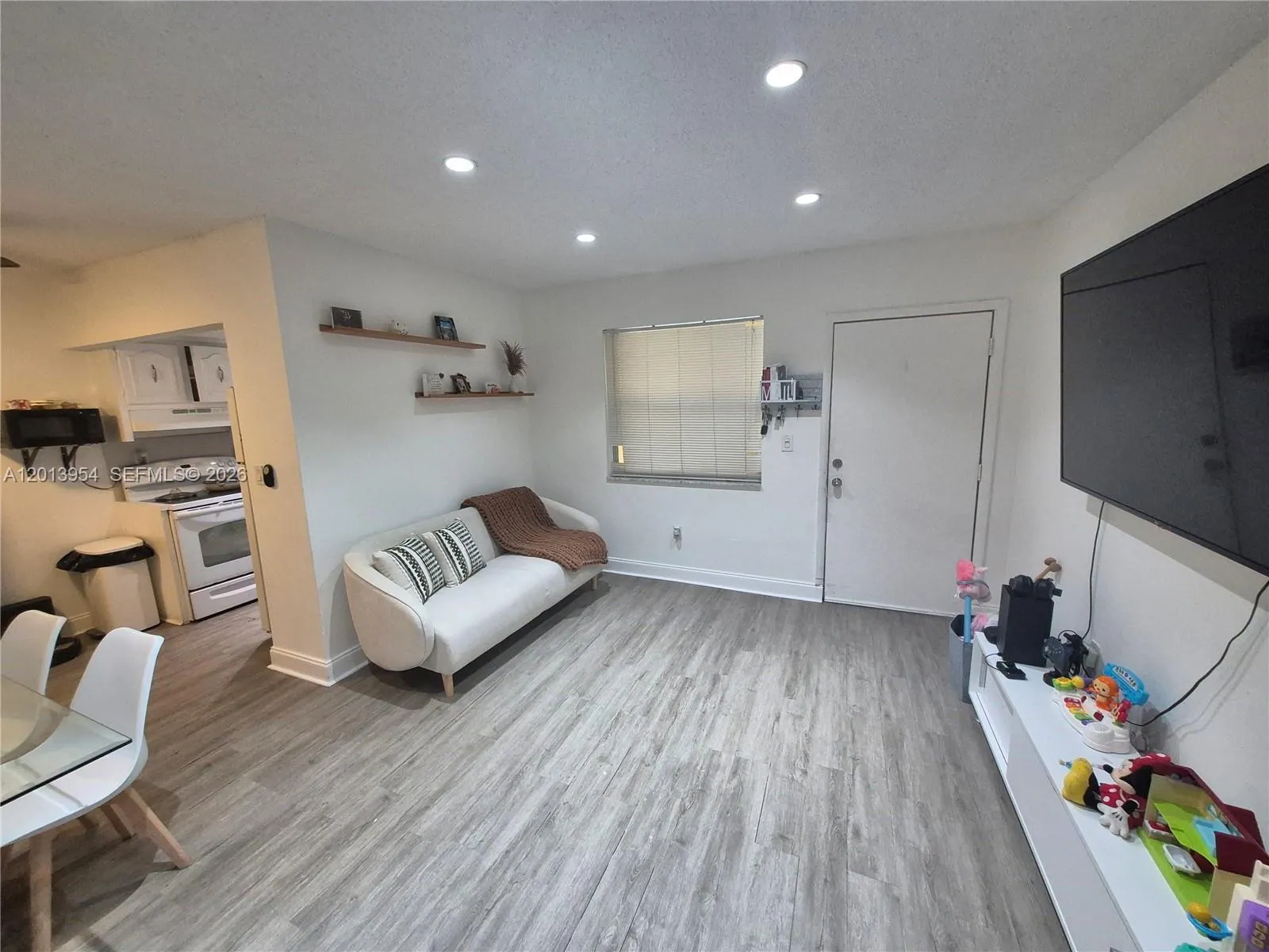 1975 NE 135th St # 2H, North Miami FL 33181