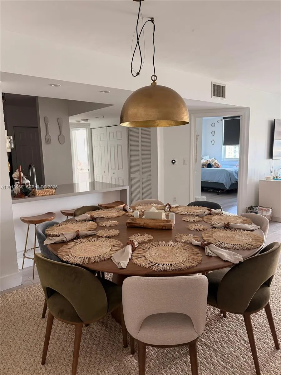 1155 Brickell Bay Dr # 2904, Miami FL 33131