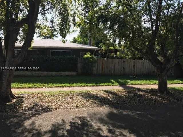 11400 NE 4 Ave # 2, Miami FL 33161
