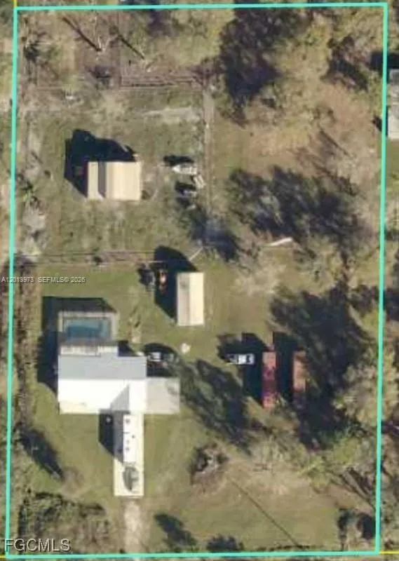 826 B Rd., La Belle FL 33935