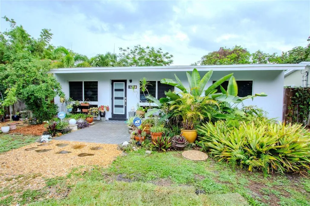 1032 SW 15th Ter, Fort Lauderdale FL 33312