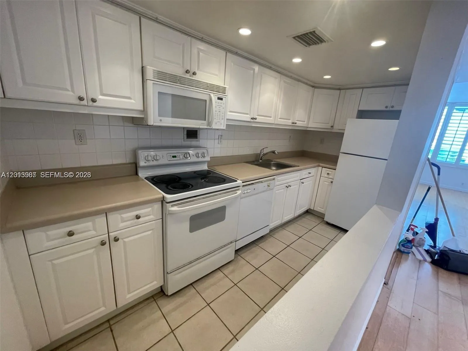 1000 West Ave # 1122, Miami Beach FL 33139