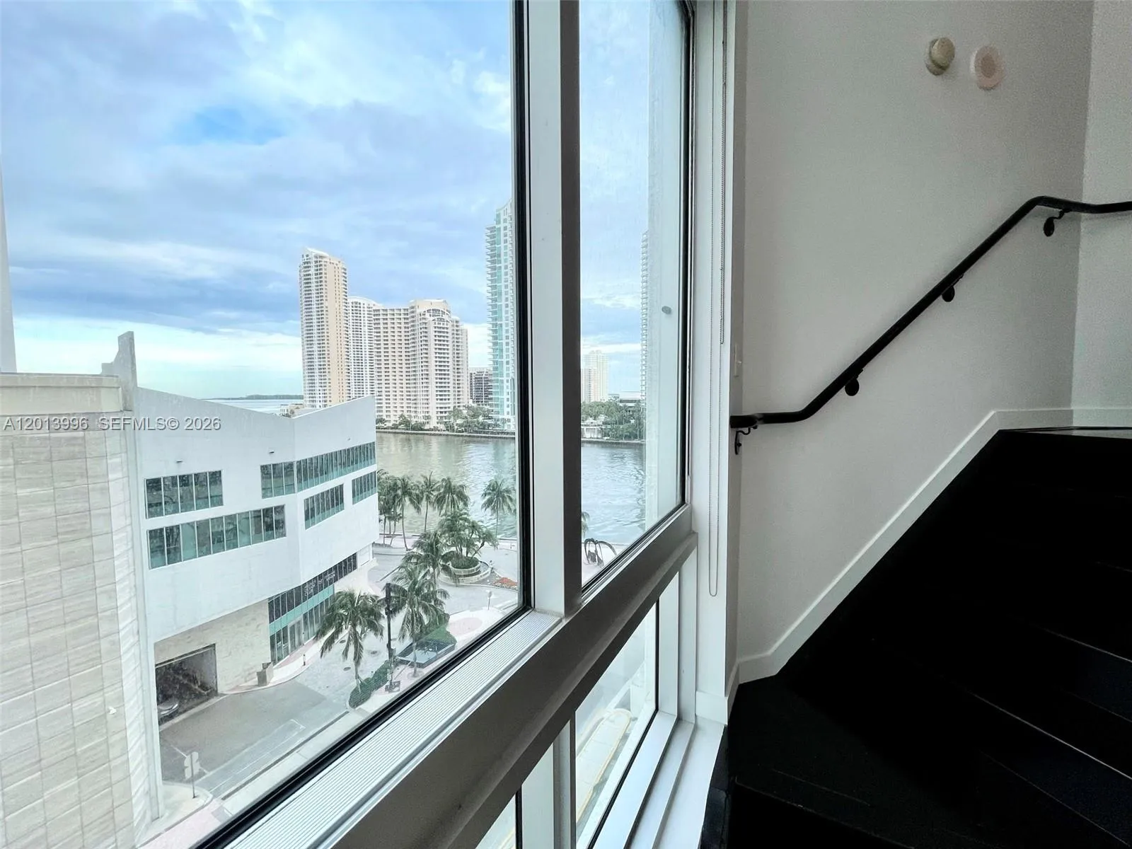 300 S Biscayne Blvd # 830, Miami FL 33131