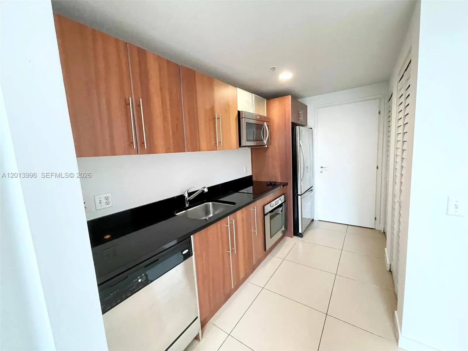 300 S Biscayne Blvd # 830, Miami FL 33131
