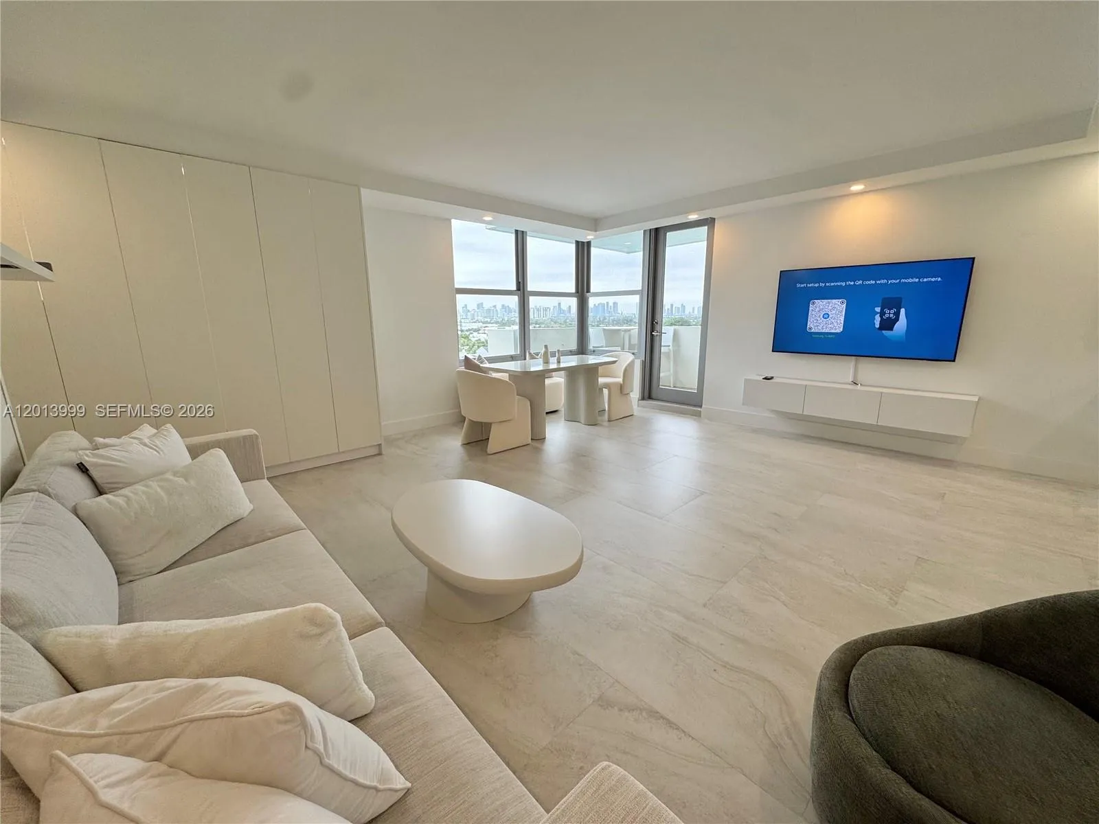 2899 Collins Ave # 1414, Miami Beach FL 33140