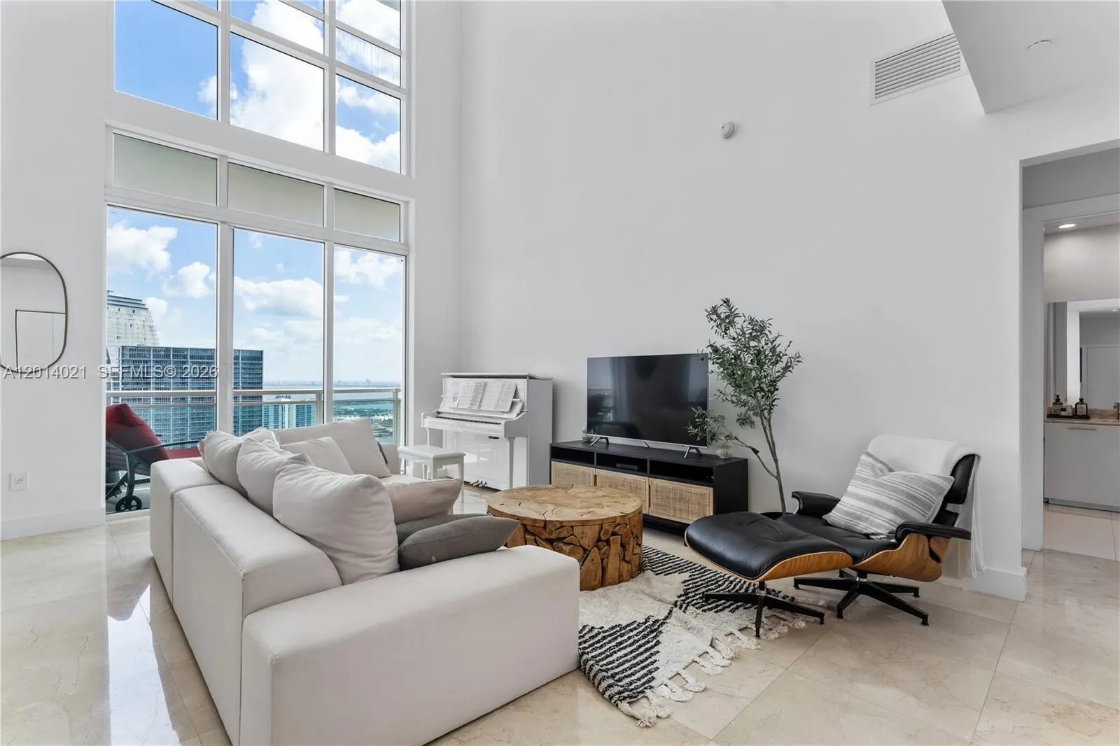 950 Brickell Bay Dr # 5506, Miami FL 33131