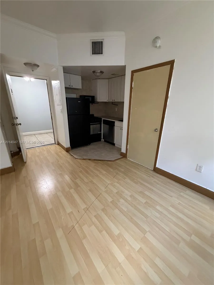 1342 Drexel Ave # 205, Miami Beach FL 33139