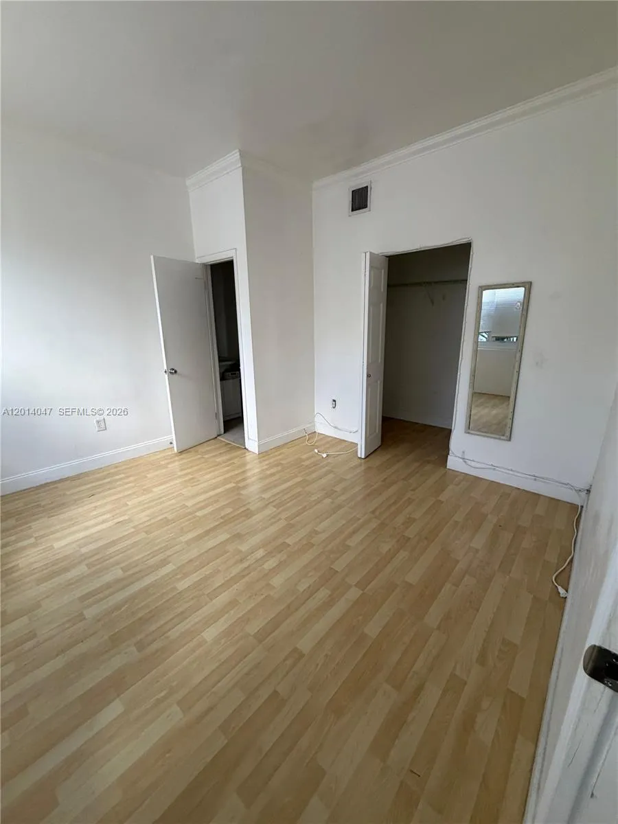 1342 Drexel Ave # 205, Miami Beach FL 33139