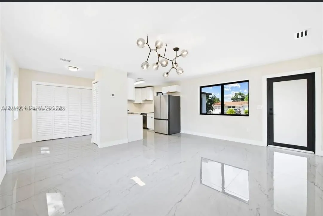 721 SW 5th Ct, Hallandale Beach FL 33009