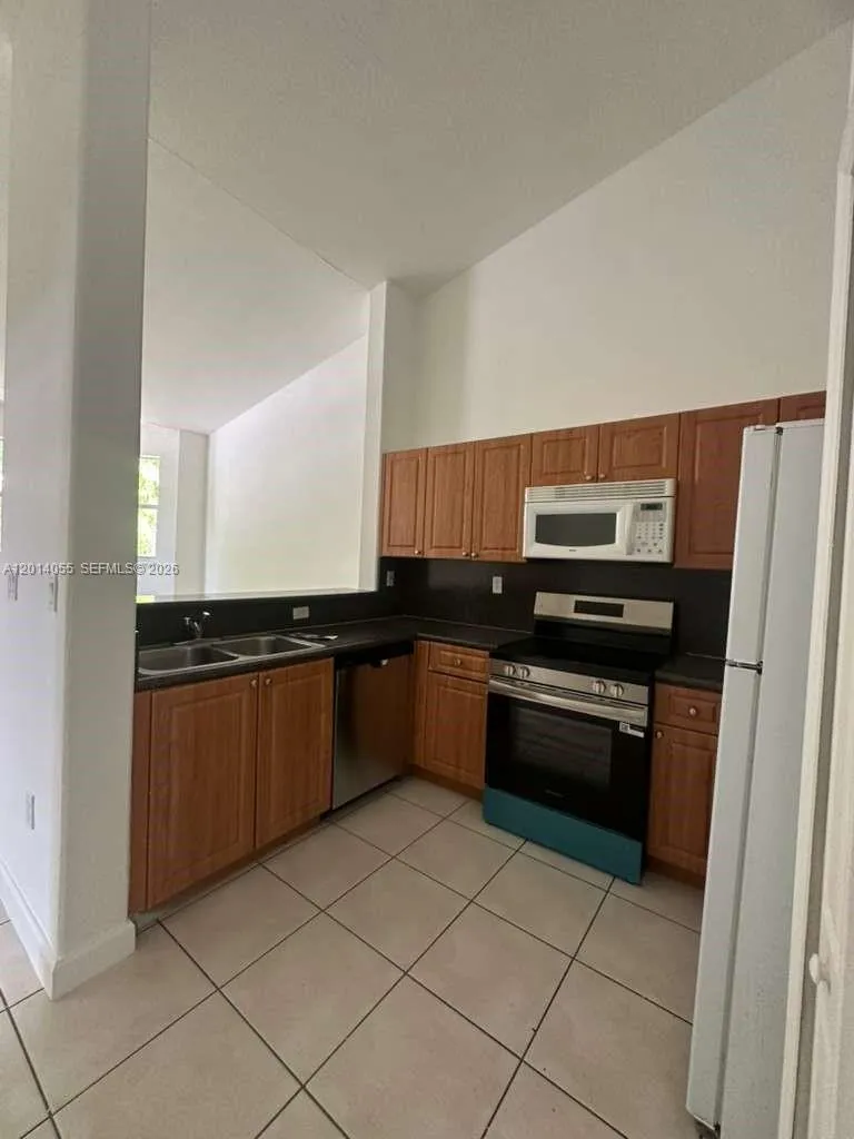 2755 SE 16th Ave # 200, Homestead FL 33035