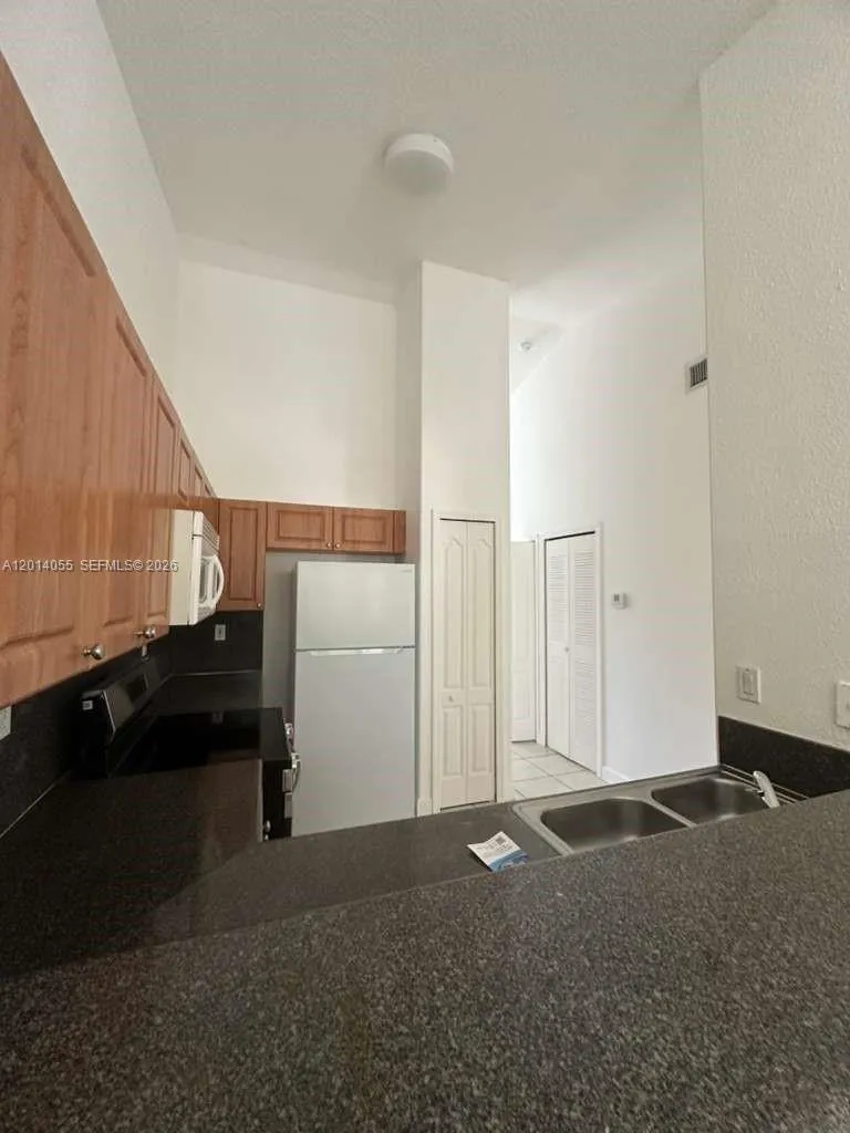 2755 SE 16th Ave # 200, Homestead FL 33035