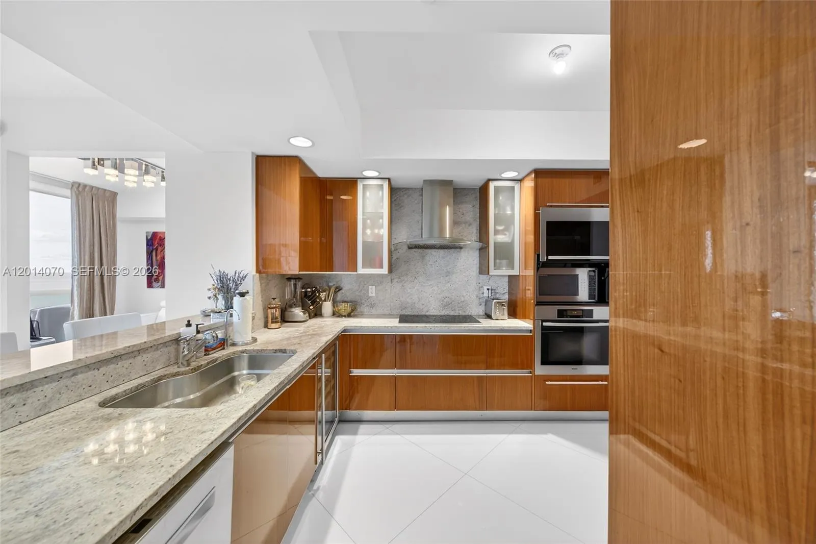 2711 S Ocean Dr # 1901, Hollywood FL 33019