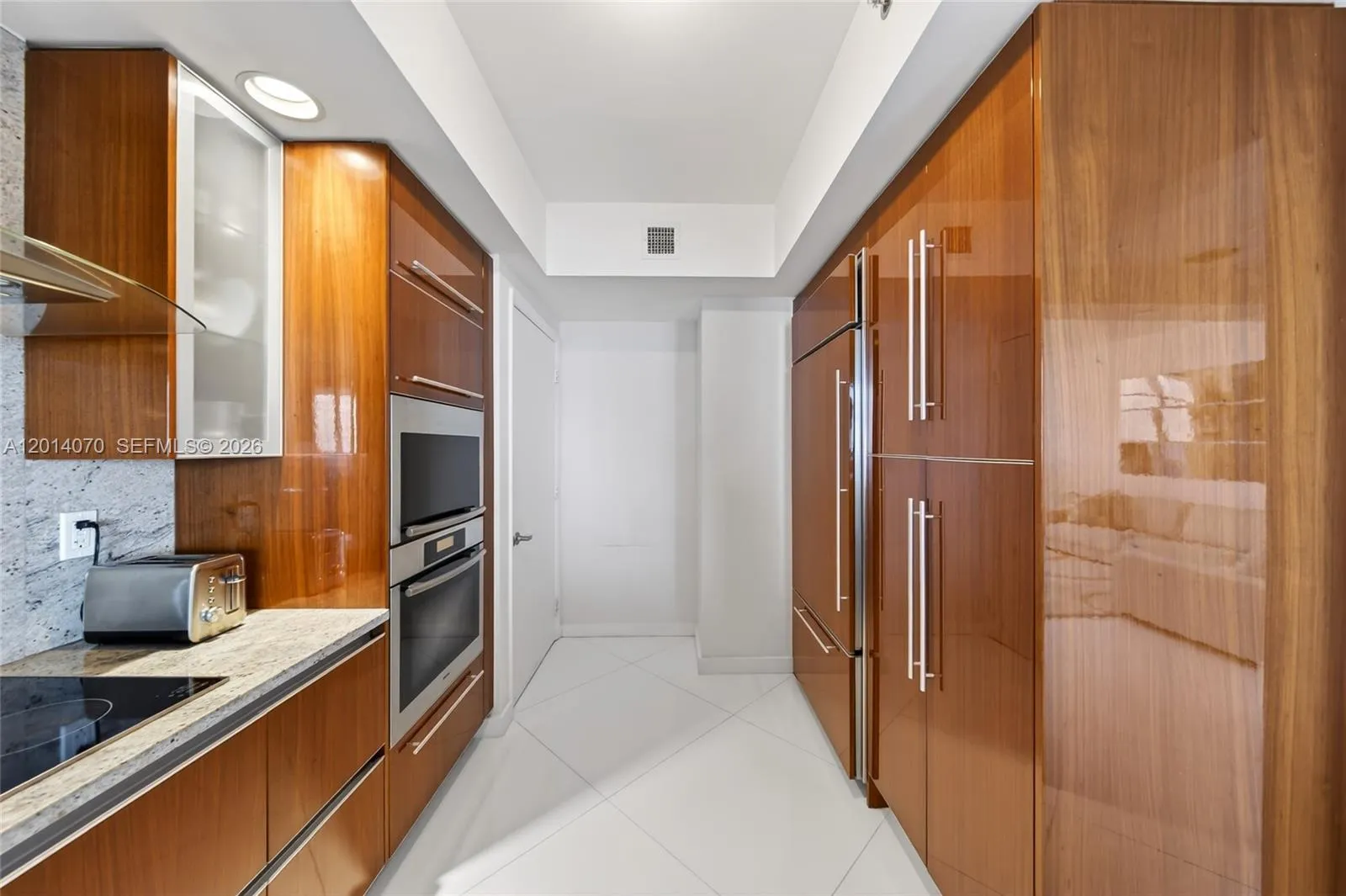 2711 S Ocean Dr # 1901, Hollywood FL 33019