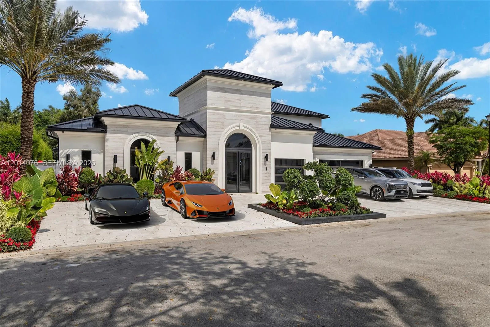 541 E Enclave Cir E, Pembroke Pines FL 33027