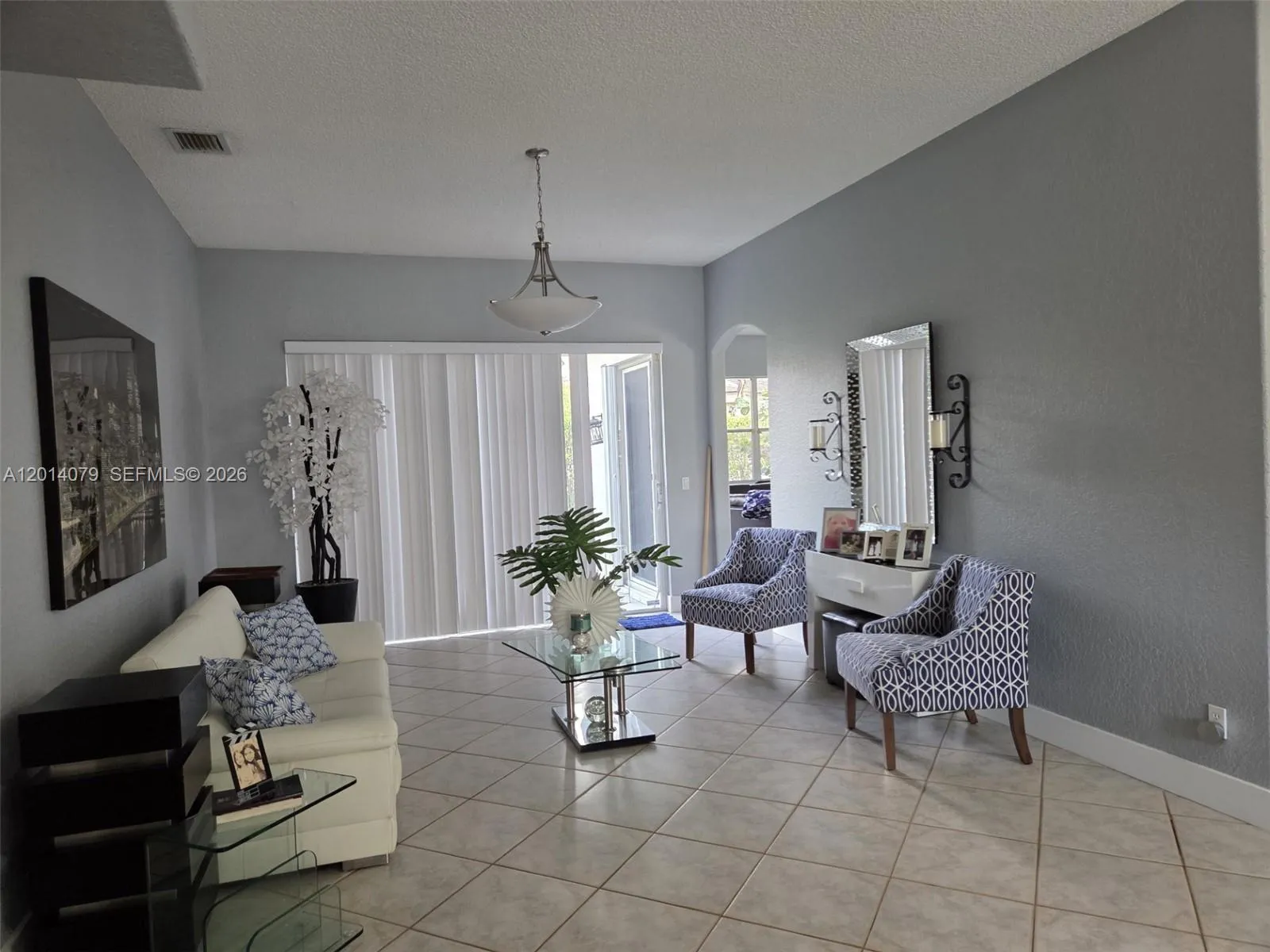 1101 NW 180th Ave, Pembroke Pines FL 33029