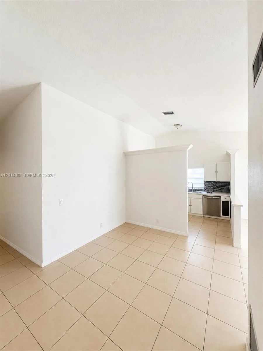 10559 La Placida Dr, Coral Springs FL 33065