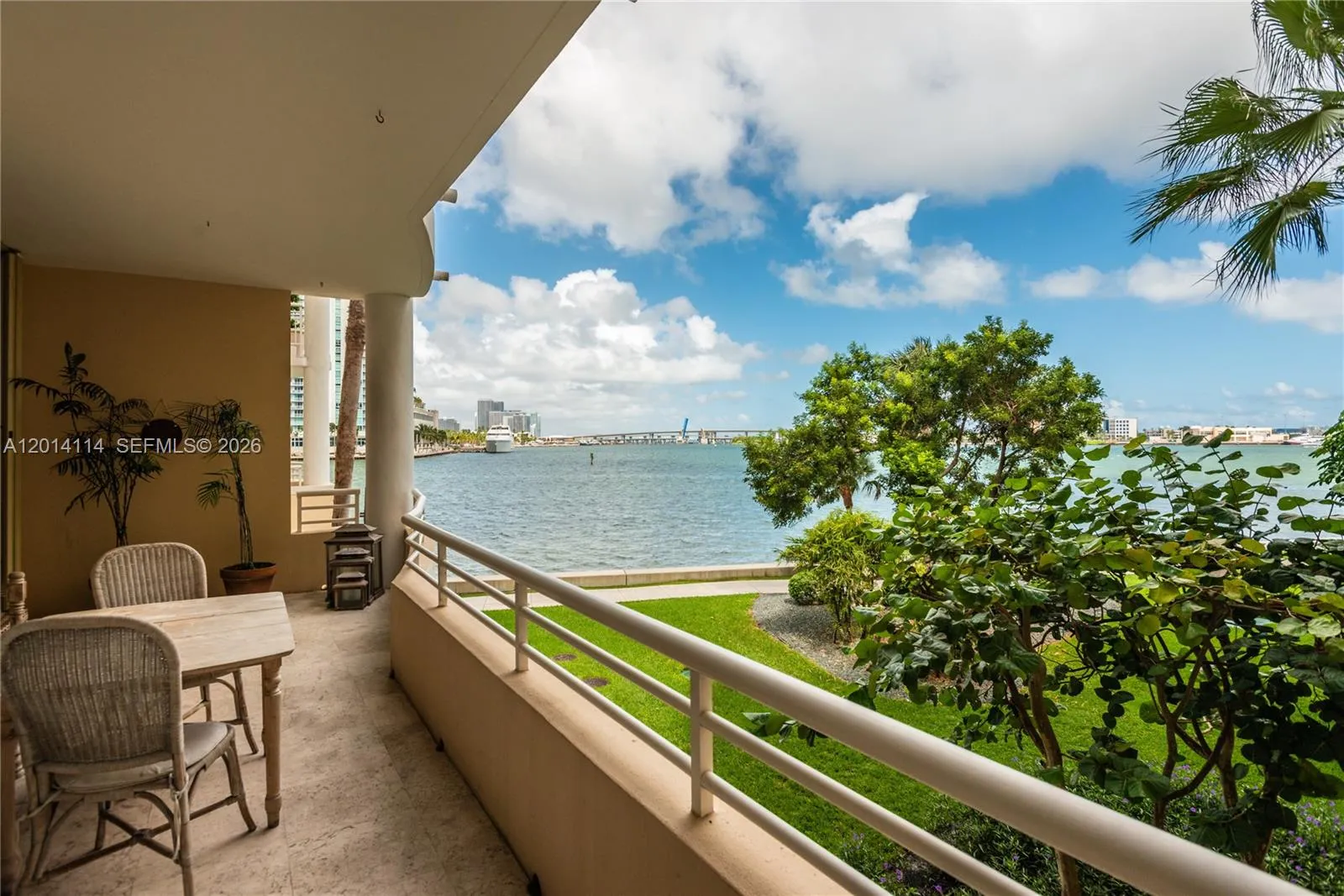888 Brickell Key Dr # 211, Miami FL 33131