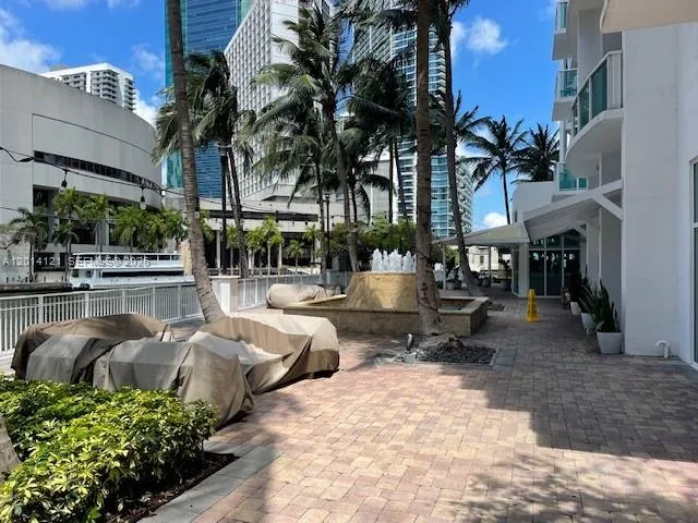 31 SE 5th St # 303, Miami FL 33131