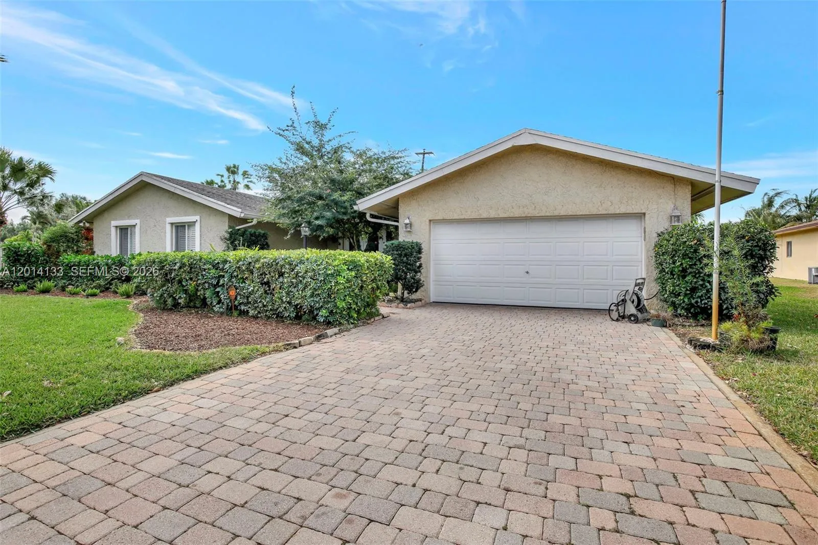 5320 SW 21st Ct, Plantation FL 33317
