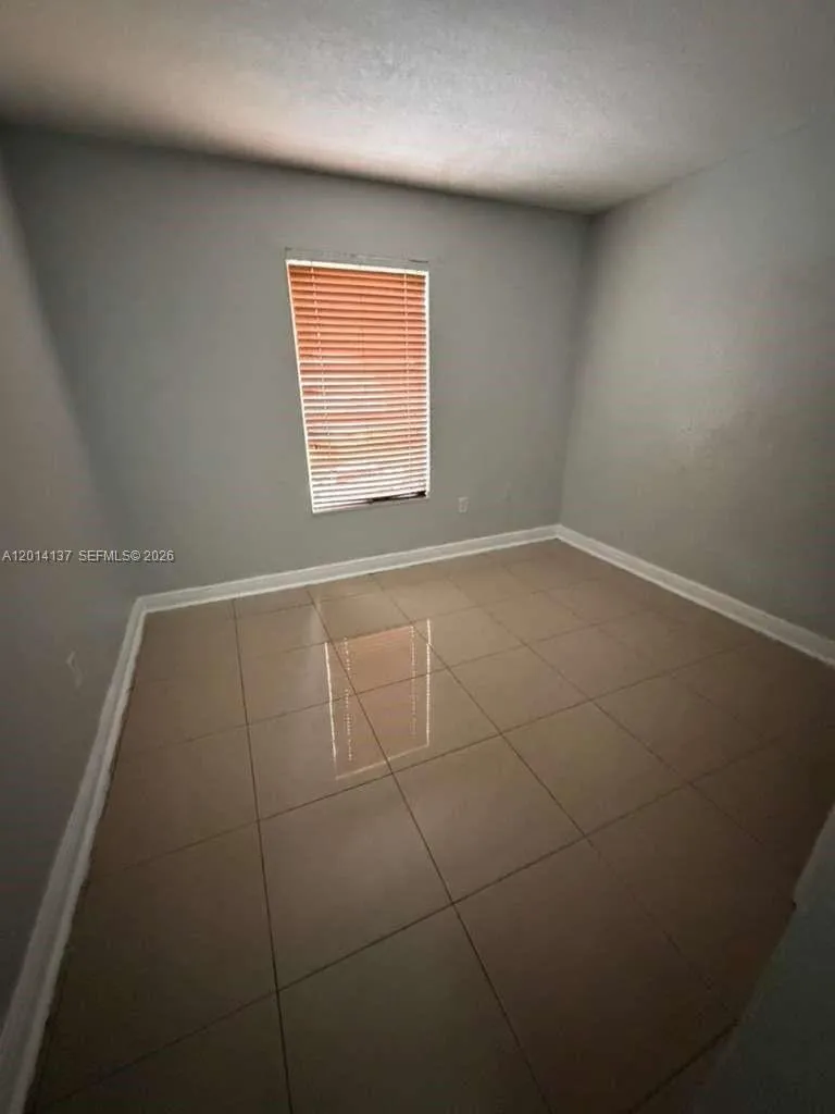 575 W 69th St # 203, Hialeah FL 33014