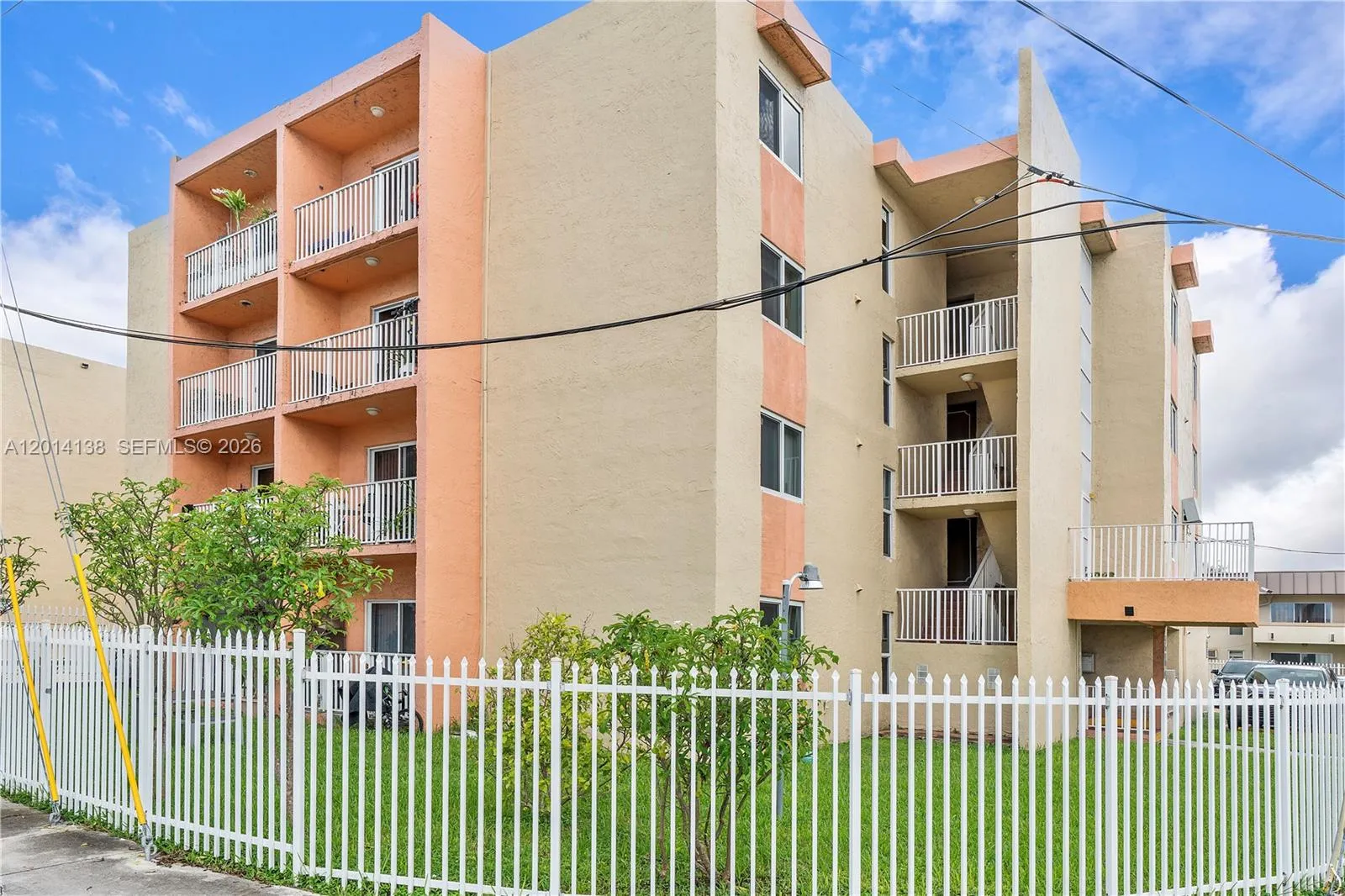 2400 NW 16th St Rd, Miami FL 33125