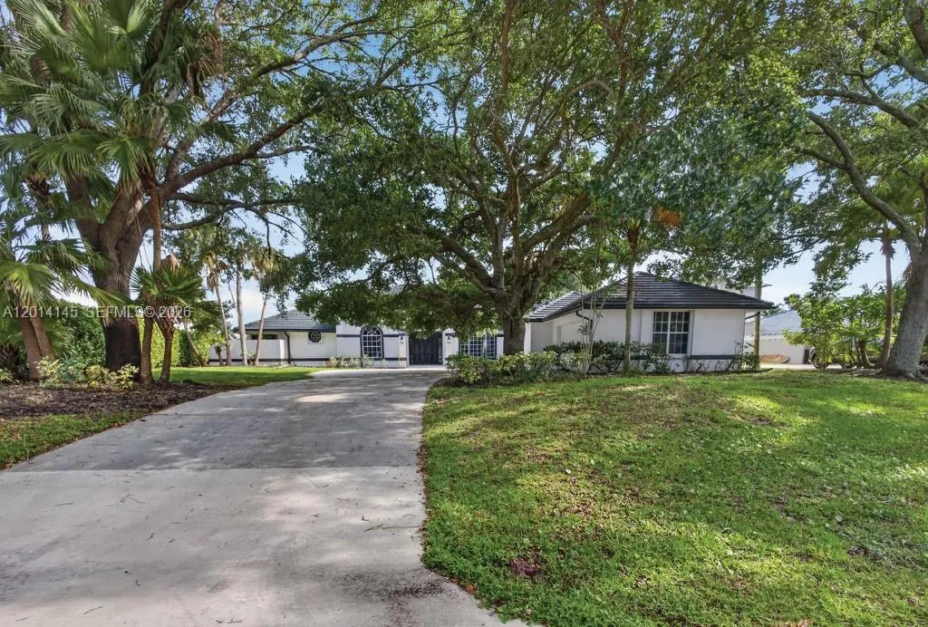 19558 Red Gum Trl, Jupiter FL 33458