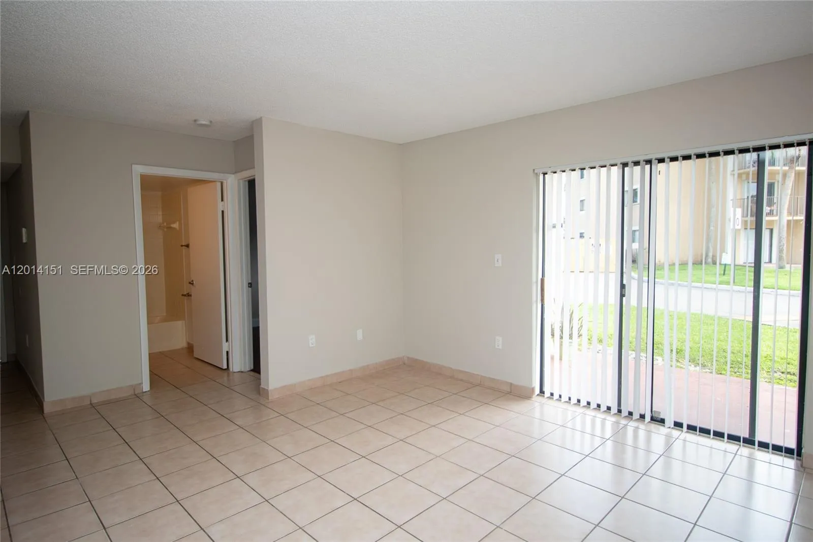 9491 S Palm Cir S # 101, Pembroke Pines FL 33025