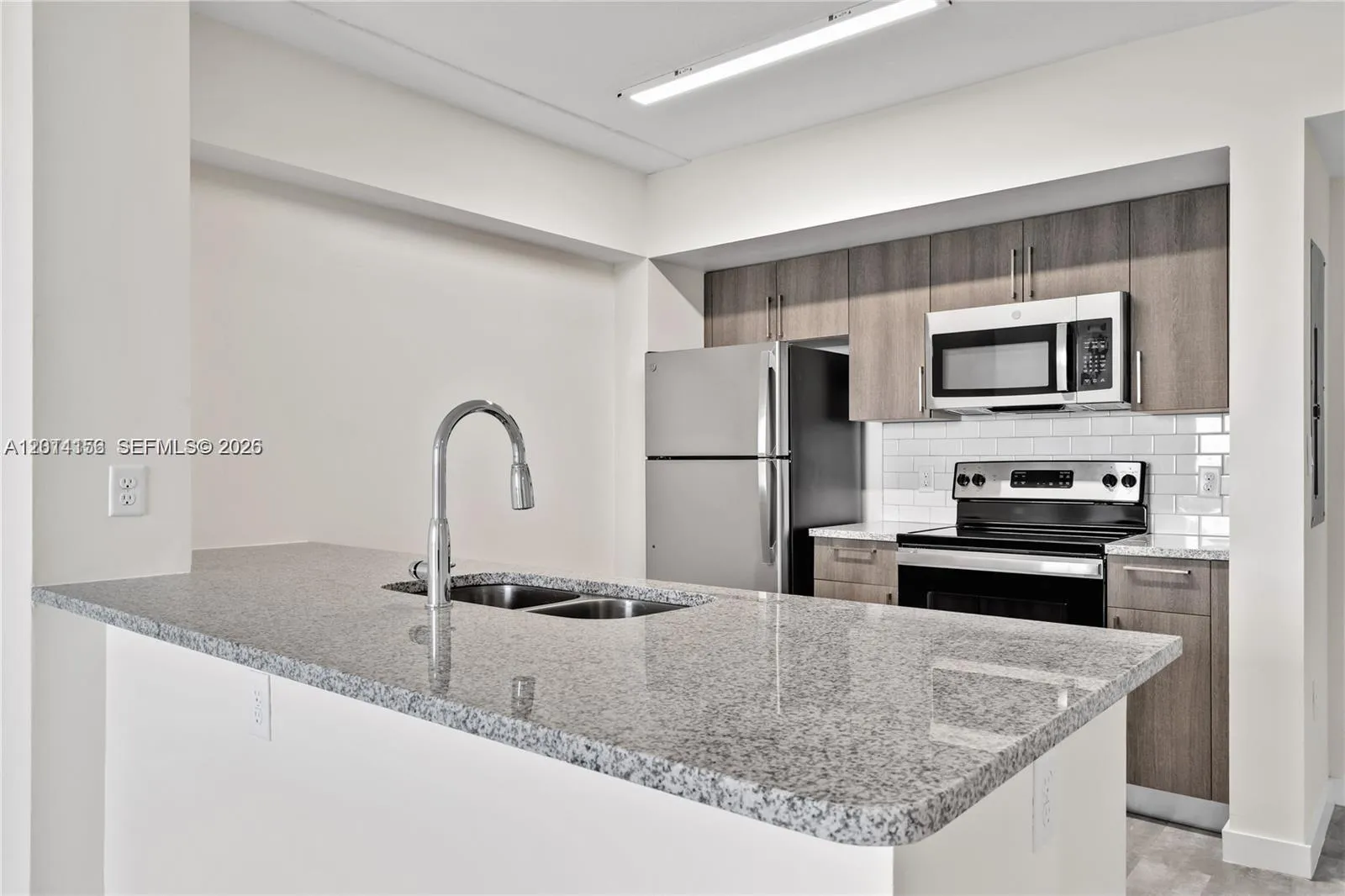 400 NW 112th Ave # 828, Sweetwater FL 33172