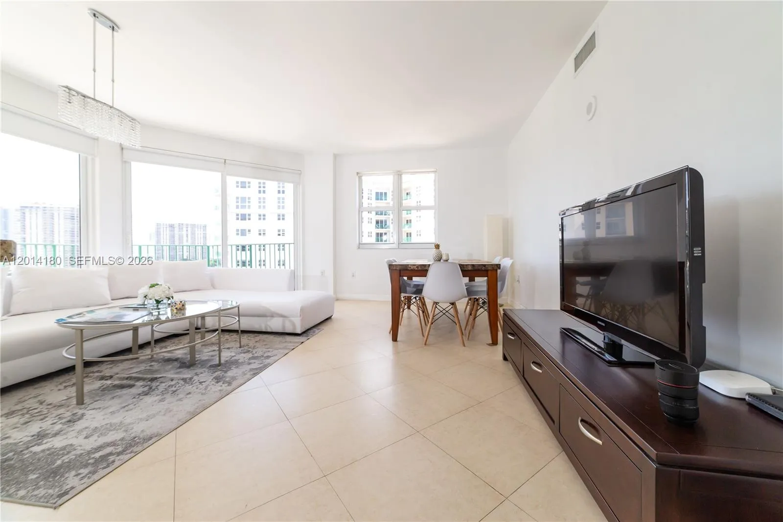 20000 E Country Club Dr # 1001, Aventura FL 33180