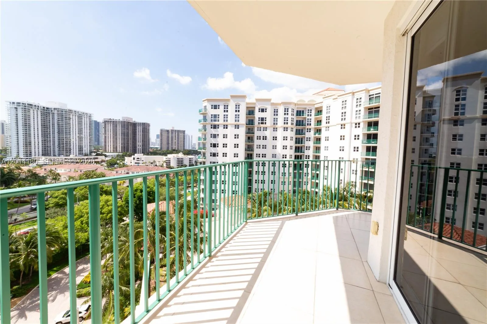 20000 E Country Club Dr # 1001, Aventura FL 33180